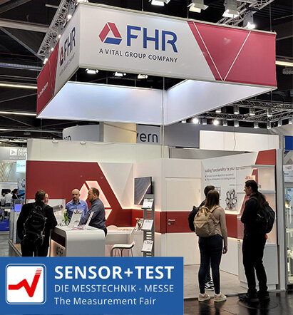 Sensor & Test Logo mit FHR Messestand